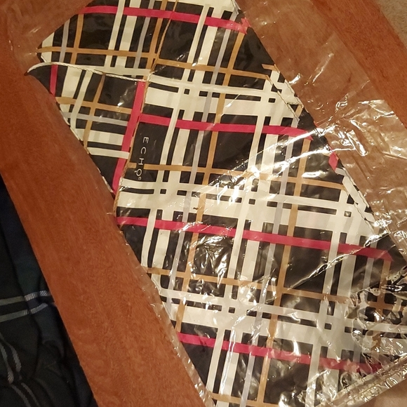 Scarf - Picture 2 of 3